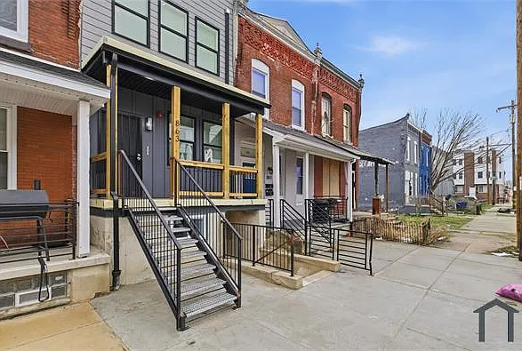 2 bed, 900 sqft, $2,200 — Photo 4