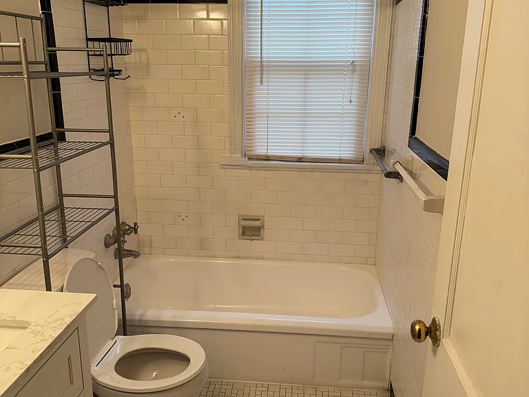 6515 Wessex Ln — Photo 7