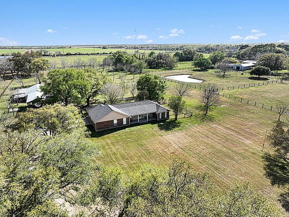 5th image of 21503 Pecan Bend Rd