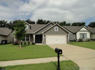3808 N 33rd St, Broken Arrow, OK 74014