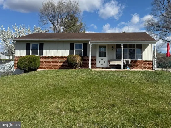 503 Vicky Bullett St, Martinsburg, WV 25404