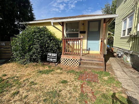 5th image of 3919-3925 SE 28th Pl #3919