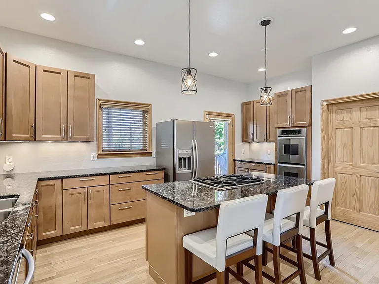 1547 N Emerson St — Photo 4