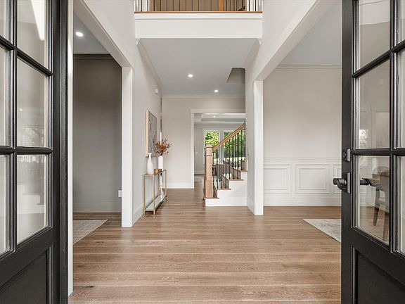 3rd image of 9516 Elgin Way