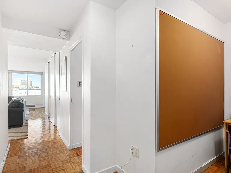 604 S Washington Sq #2106 — Photo 16