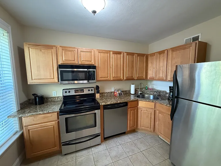 8110 Roxburgh Dr #3 — Photo 4