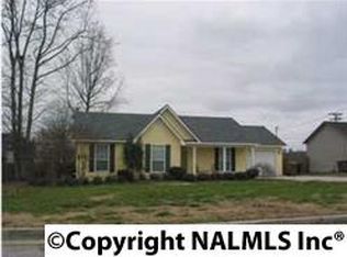 1403 Elizabeth Dr SW, Hartselle, AL 35640