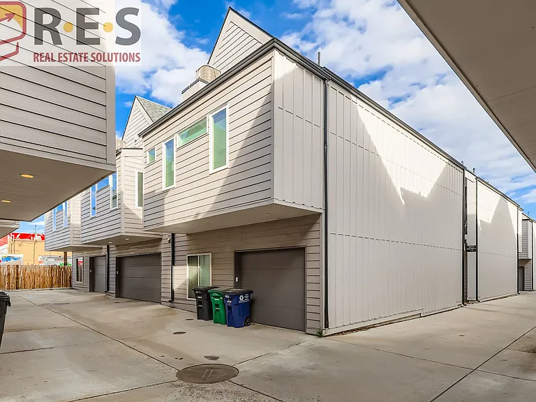 3411 N Albion St #2 — Photo 18