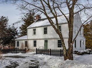 84 Hoyts Hl, Bethel, CT 06801