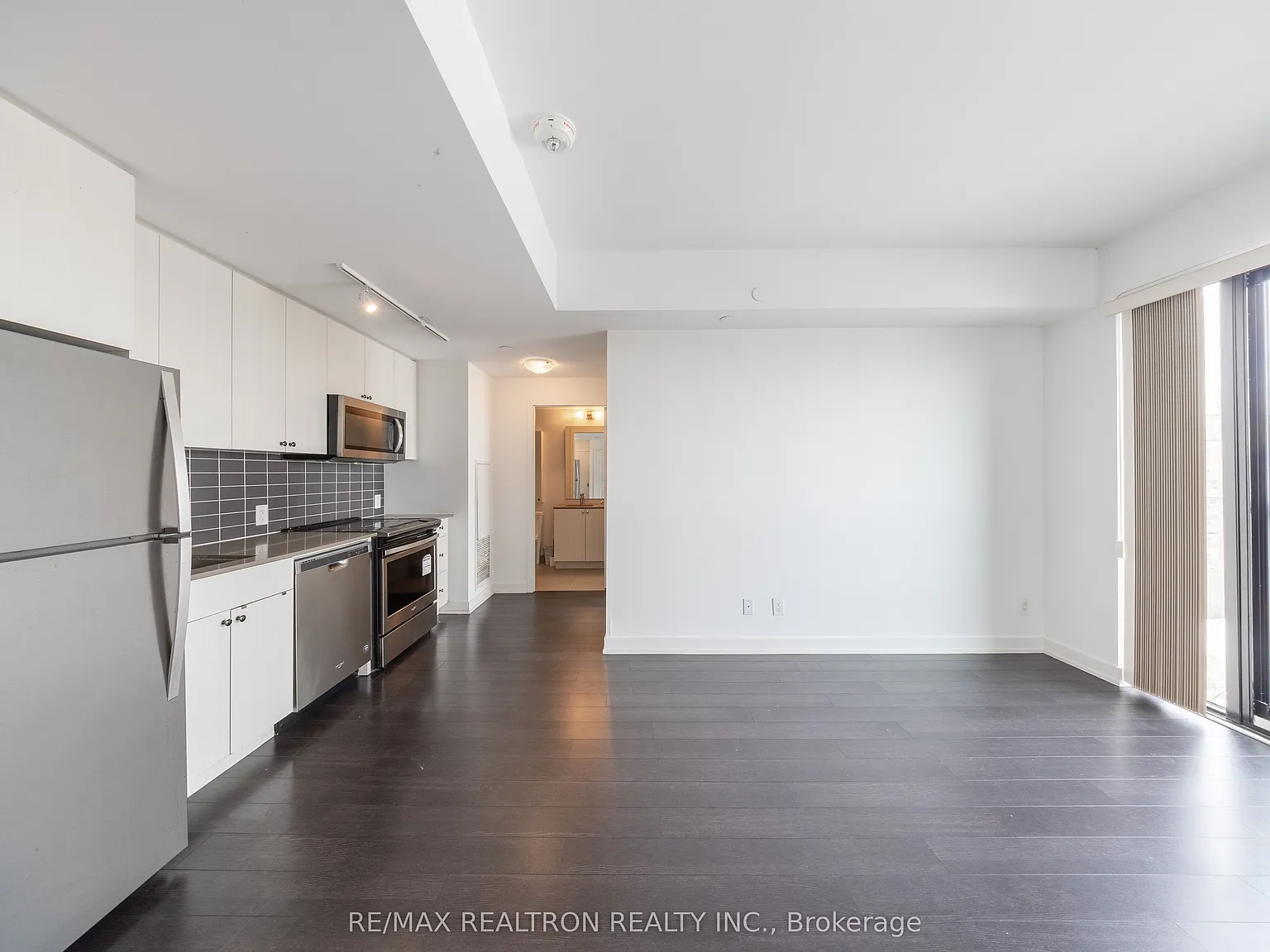 2 bed, $2,300 — Photo 3