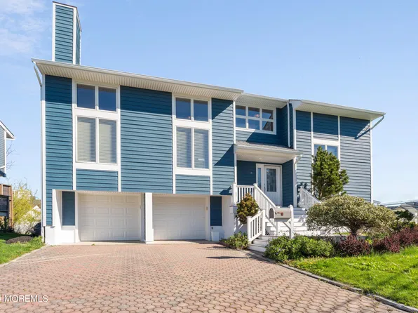 3 Drew Ct, Monmouth Beach, NJ 07750