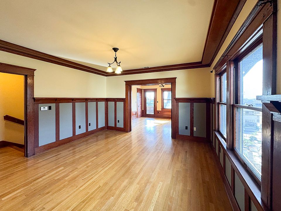 1st image of 1123 Marion Ave