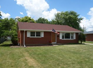 908 Northfield Dr, Aurora, IL 60505