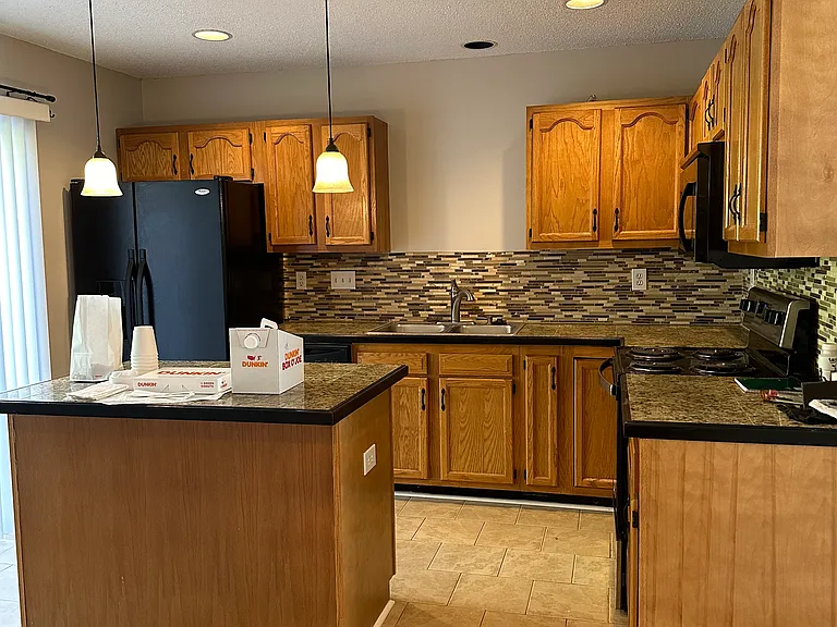 3202 Summercroft Ln — Photo 5