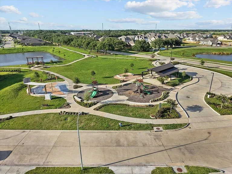 4907 Autumn Hills Trl — Photo 34