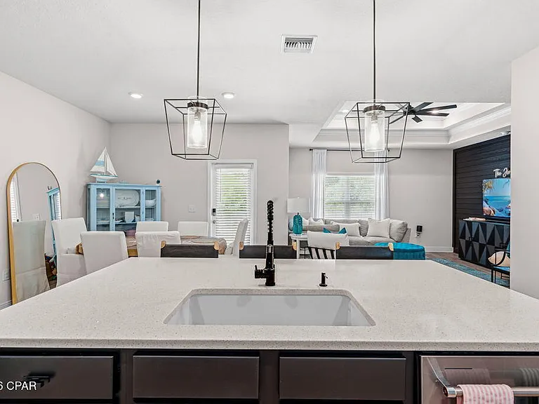 350 Emerald Cove St — Photo 11