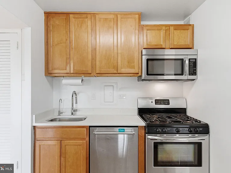 5340 Holmes Run Pkwy #1519 — Photo 10