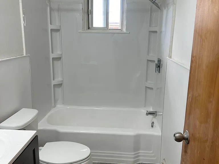 730 Edgemont Blvd #7 — Photo 6