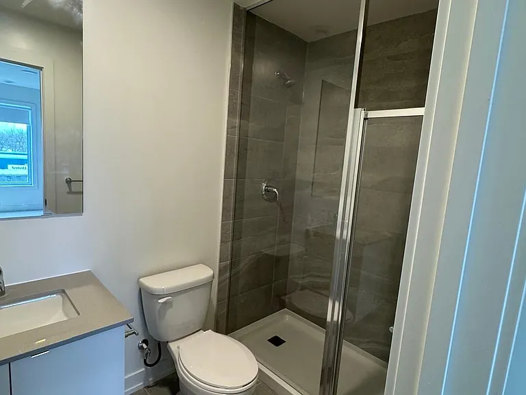 16 Melbourne Ave #202D — Photo 12