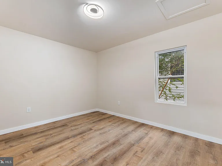 3215 Edgewood Rd — Photo 24