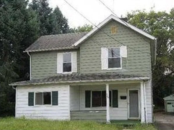506 E Division St, New Castle, PA 16101