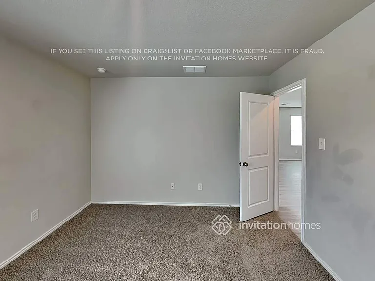 5747 Leon Pl — Photo 12