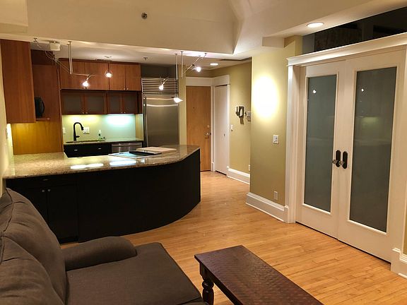 3rd image of 17 W 10th St Unit 370