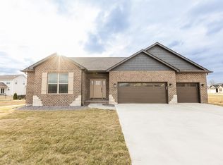 615 Mortar St, Mascoutah, IL 62258