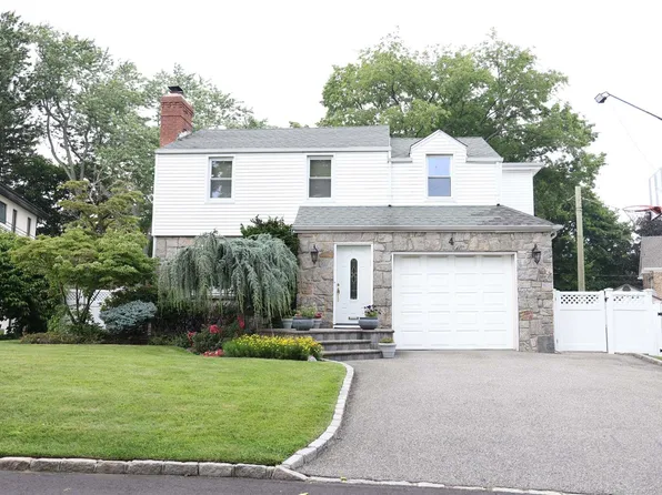 4 Webb Hill Road, Great Neck, NY 11020