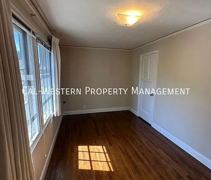 1385 Newport Ave — Photo 60