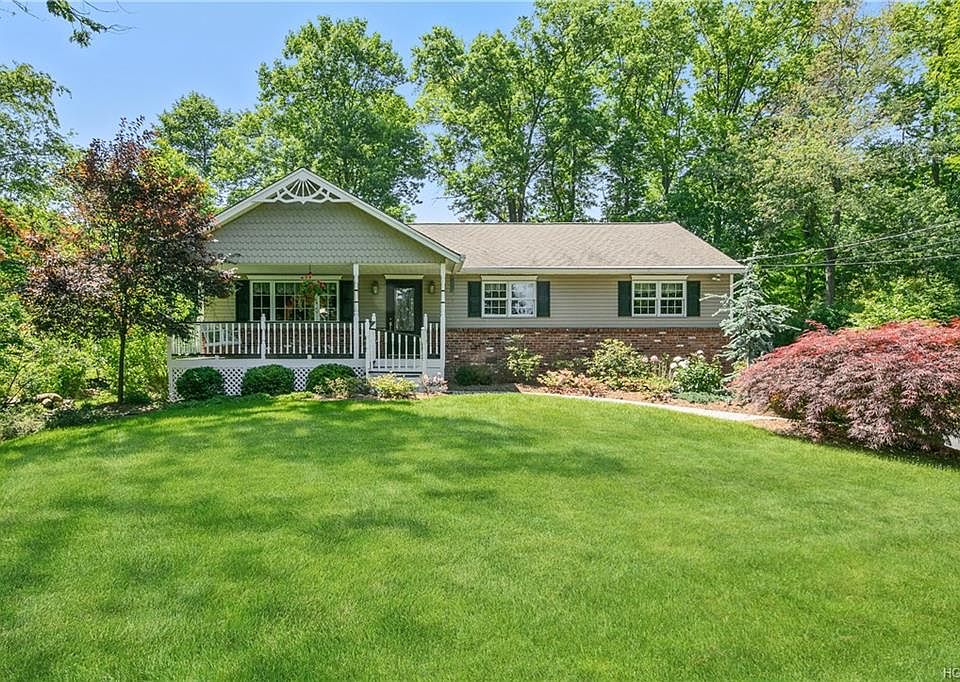 1st image of 80 Champ Ave