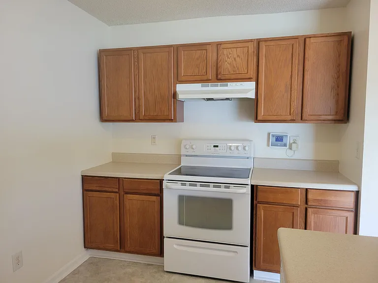 209 Meadowlark Ln — Photo 10