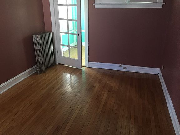 4th image of 8232 S Michigan Ave APT 3S