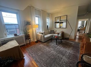 1711 Spruce St APT 3R, Philadelphia, PA 19103