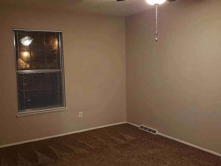 17343 Independence Ct — Photo 12