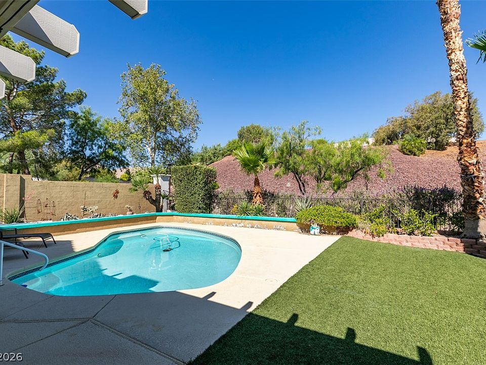 1st image of 2072 Smoketree Village Cir