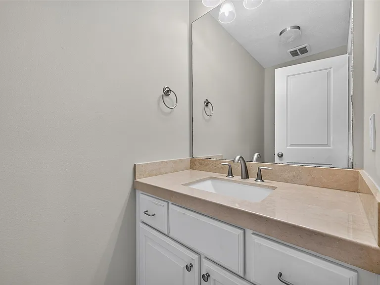 13423 Preston Cliff Ct — Photo 24