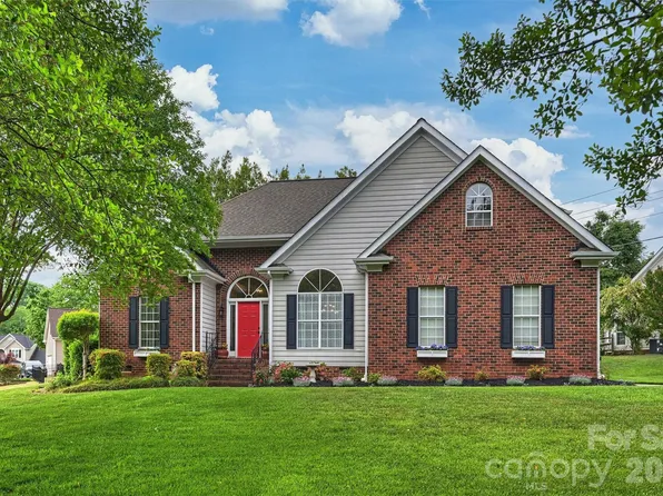 13827 Lymington Ct, Mint Hill, NC 28227