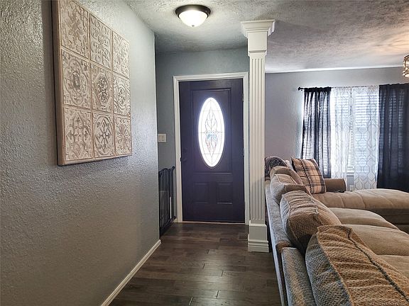 5th image of 603 SE 5th St