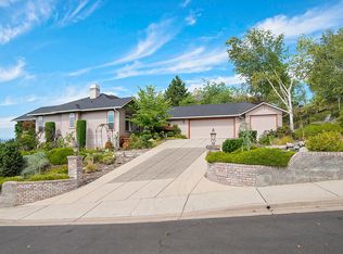 1579 Upland Pl, Medford, OR
