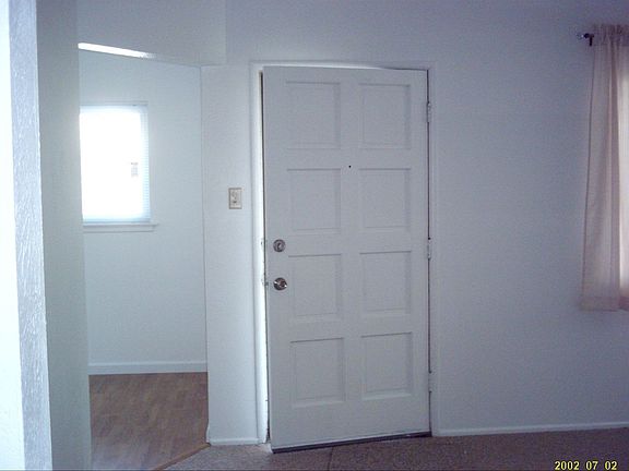 Front door entry, livingroom.