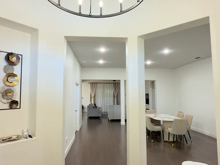 2215 Grassland Ave — Photo 2