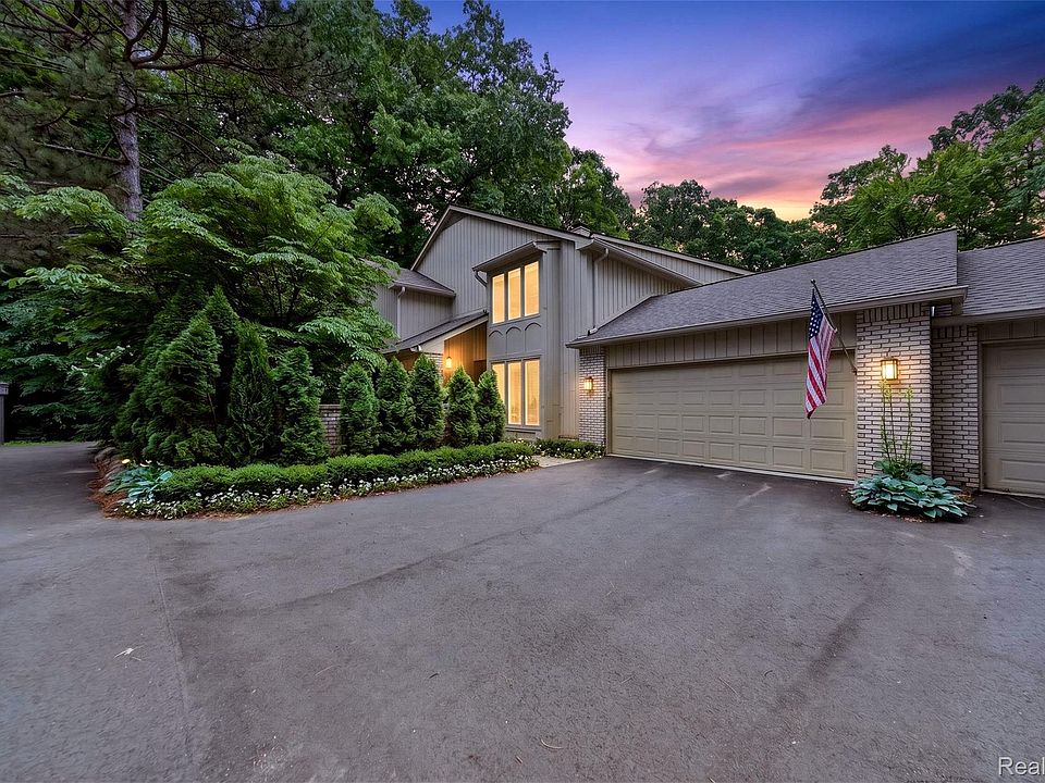 1st image of 1262 Woodcrest Cir