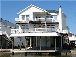 1st image of 407 Westerly Dr
