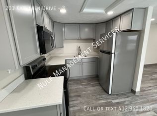 201 Kathleen Dr APT 3, New Brighton, PA 15066
