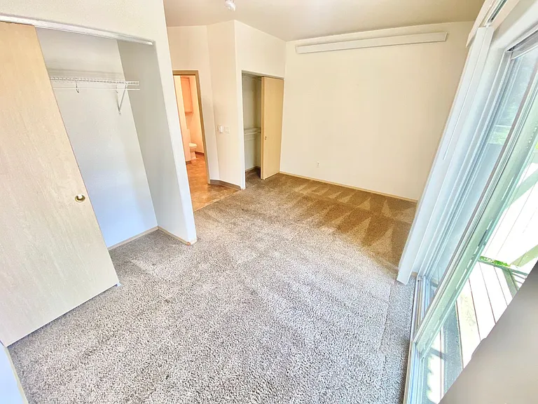 1673 NW Portland Ave — Photo 3