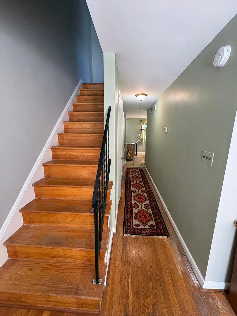 Spacious Lake Walker 3bd/2.5ba Home! Available now — Photo 3