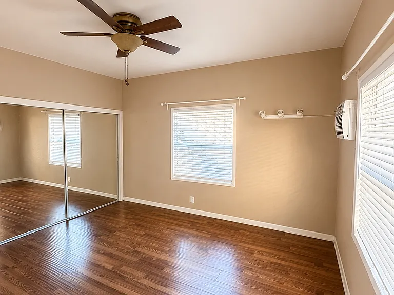 1414 N Hobart Blvd #8 — Photo 5
