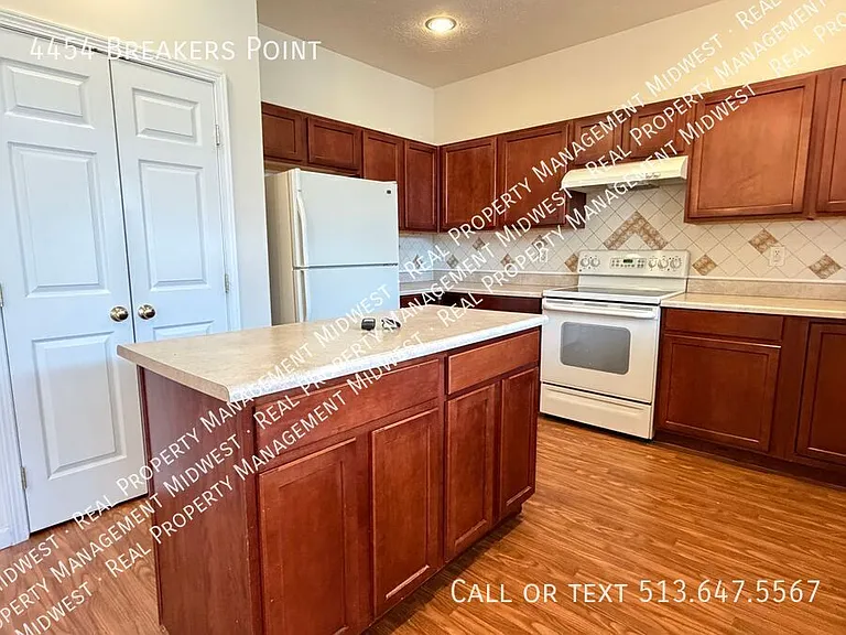 4454 Breakers Point — Photo 3
