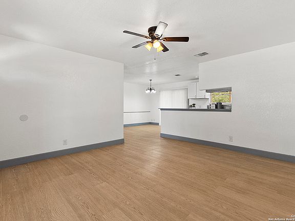 4th image of 5006 GUINEVERE DR